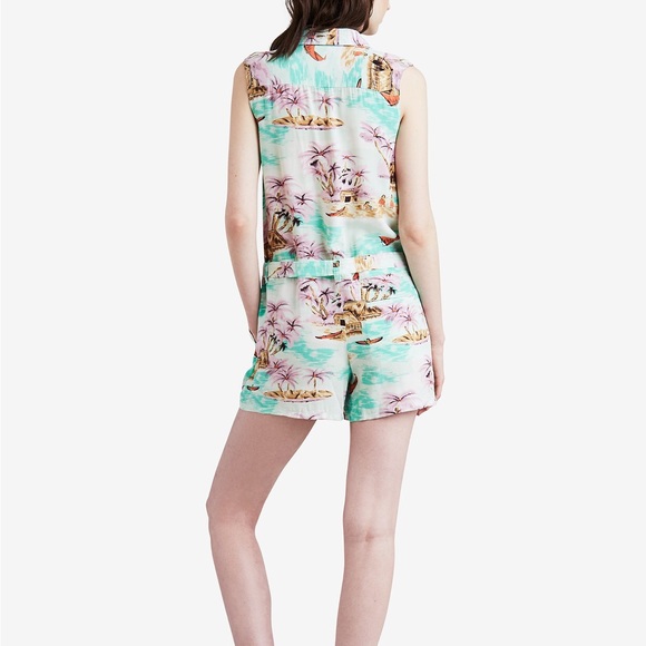 NEW Levi’s Molly printed sleeveless romper! - Picture 4 of 10